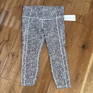 Athleta women’s Monochrome Patterned Leggings